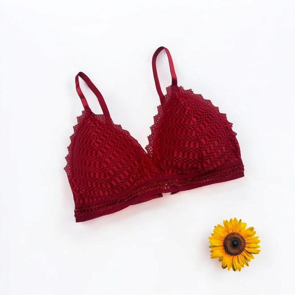 Women’s Fancy Lace Bralette – Soft Wireless Triangle Cup Bra (Comfortable & Stylish)