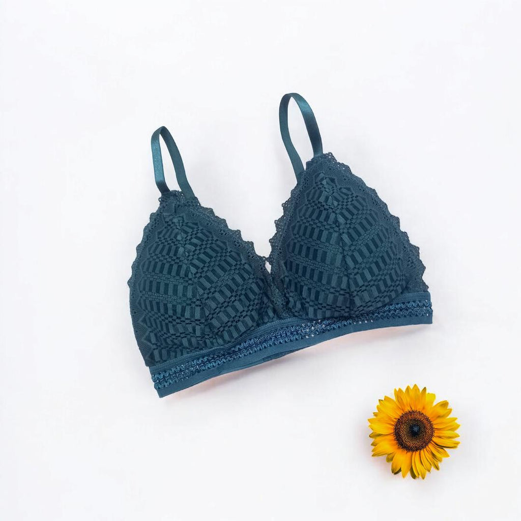 Women’s Fancy Lace Bralette – Soft Wireless Triangle Cup Bra (Comfortable & Stylish)